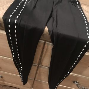 Nwt 18 vs Pink Skinny track Pant Small